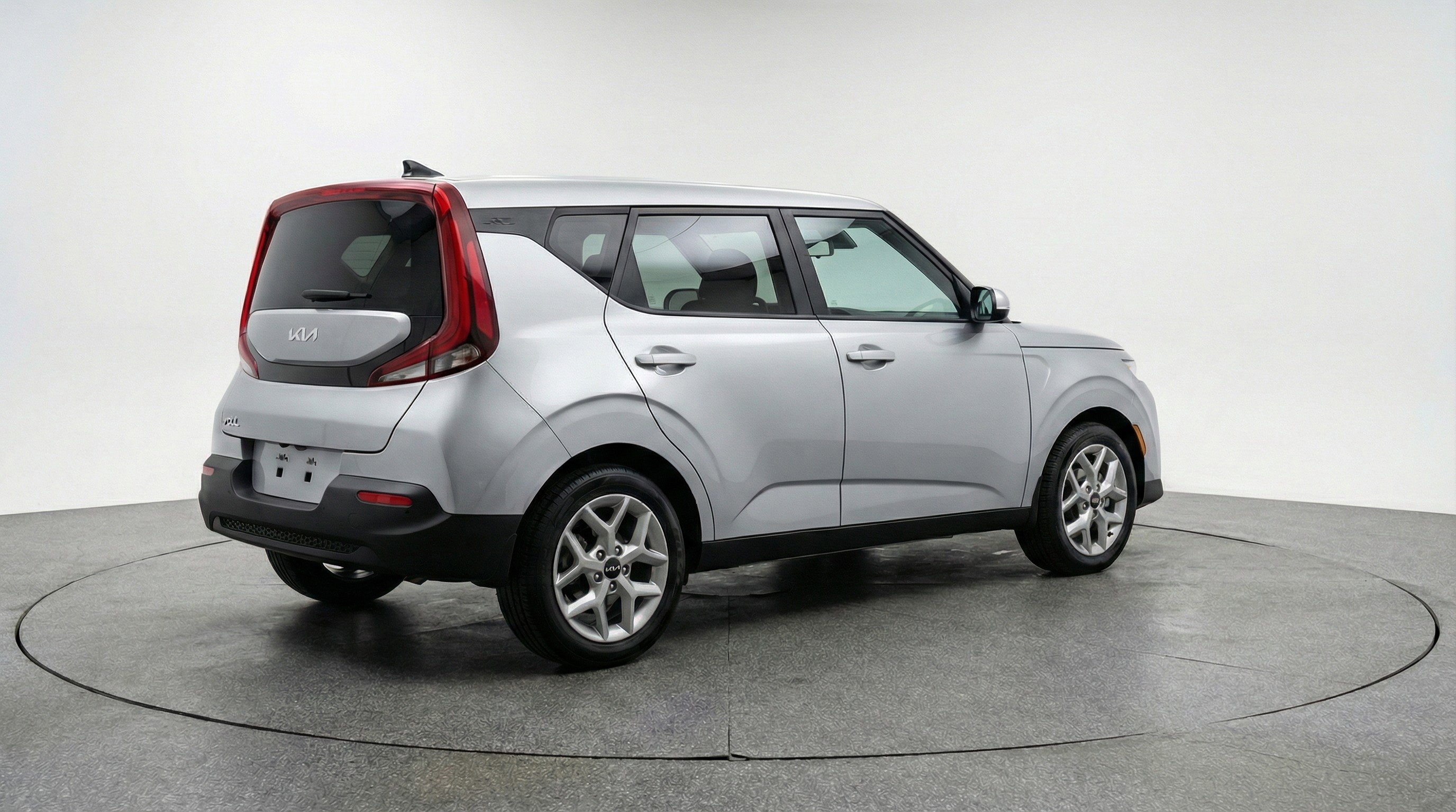 Used 2025 Kia Soul LX w/ LX Technology Package image 9
