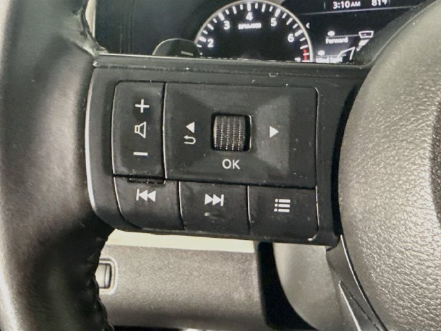 Used 2024 Nissan Pathfinder SV FWD image 13