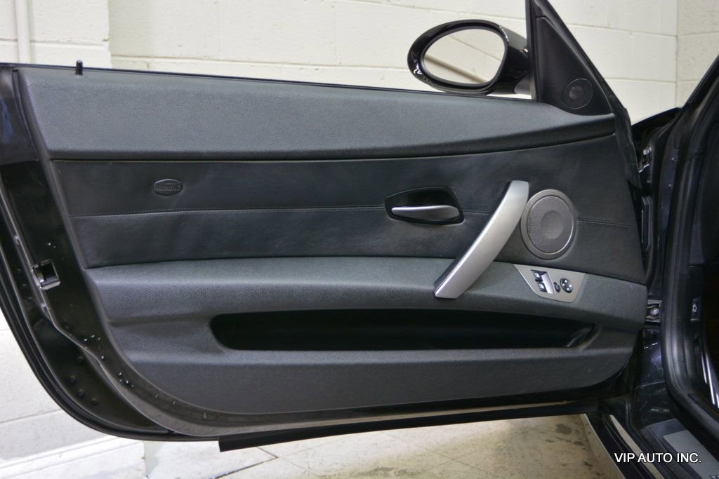 Used 2003 BMW Z4 2.5i image 13