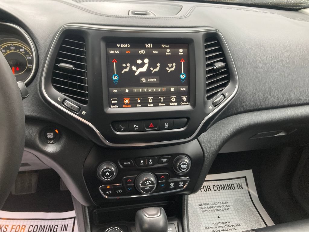 Used 2023 Jeep Cherokee Altitude Lux w/ Elite Group AWD/4WD image 23
