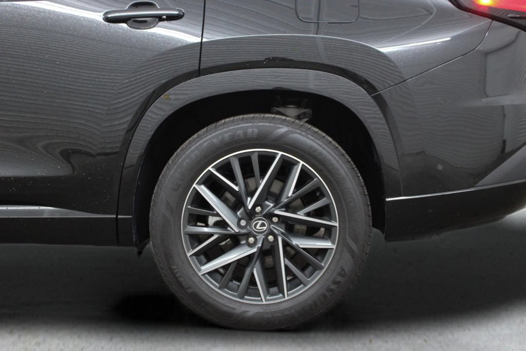 Used 2025 Lexus TX 350 AWD w/ Technology Package image 8