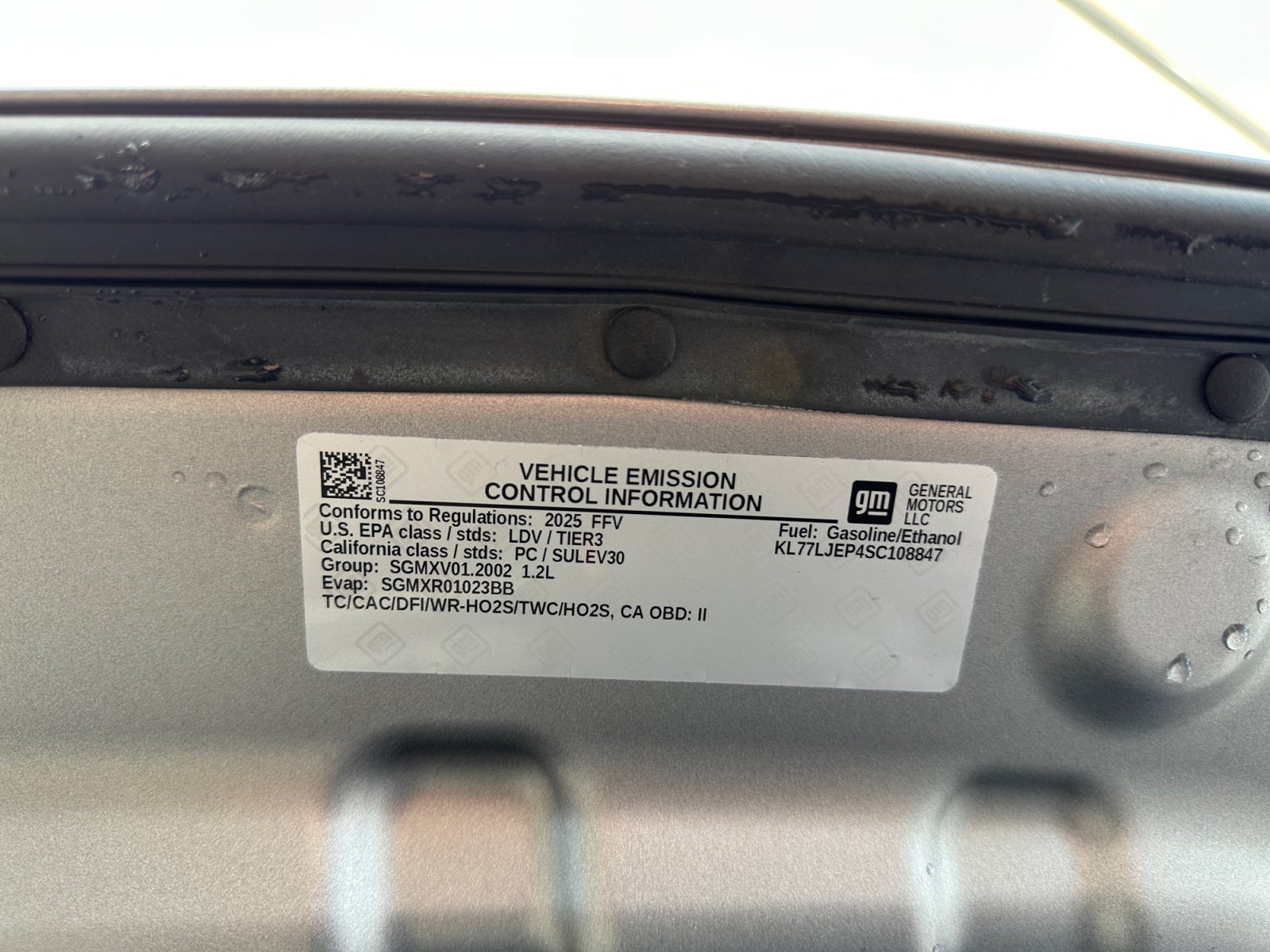 Used 2025 Chevrolet Trax RS w/ Sunroof Package FWD image 31