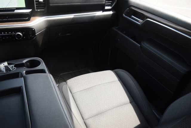 Used 2022 Chevrolet Silverado 1500 LT AWD/4WD image 13