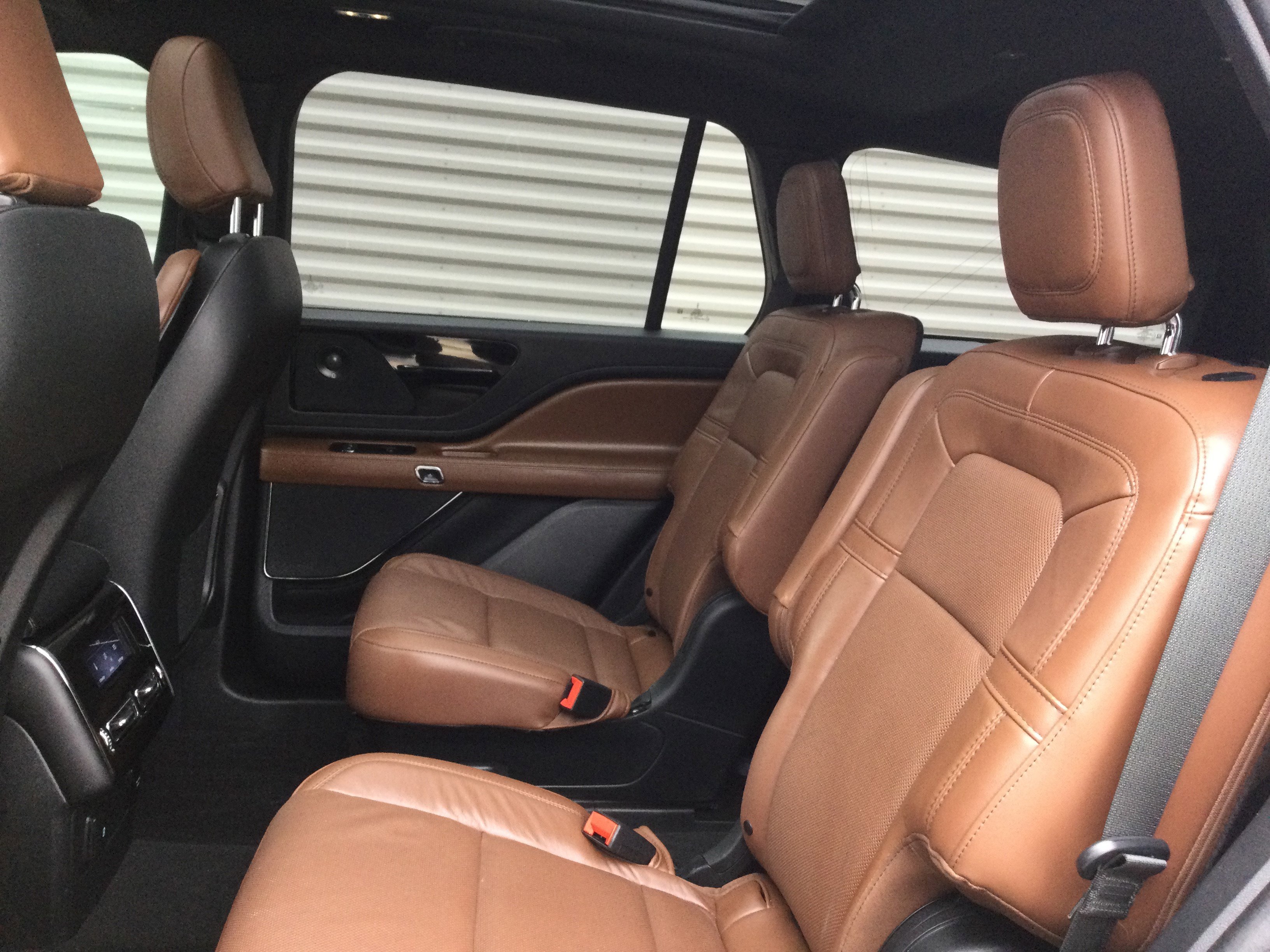 Used 2023 Lincoln Aviator Reserve w/ Jet Package image 11