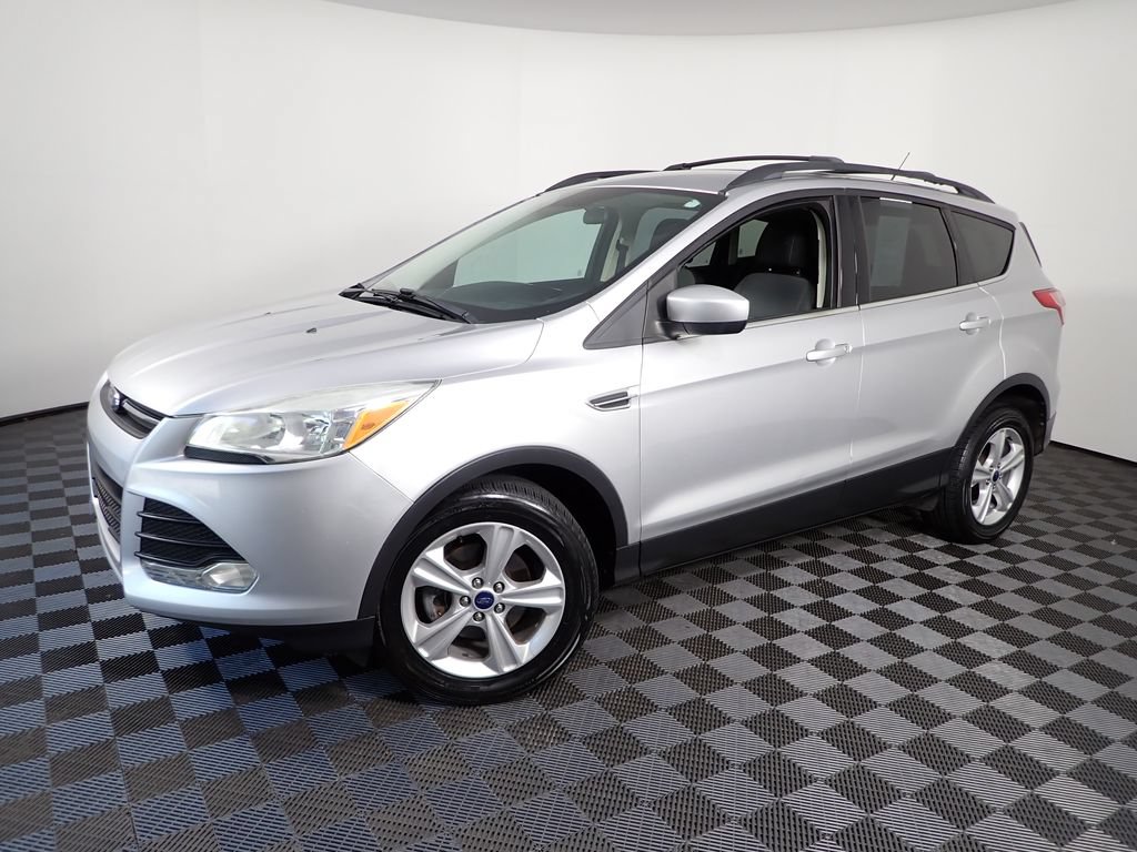 Used 2016 Ford Escape SE w/ Equipment Group 201A FWD image 8