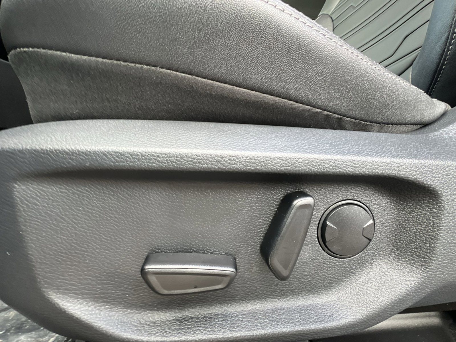 New 2026 Ford Ranger Lariat w/ FX4 Off-Road Package image 14