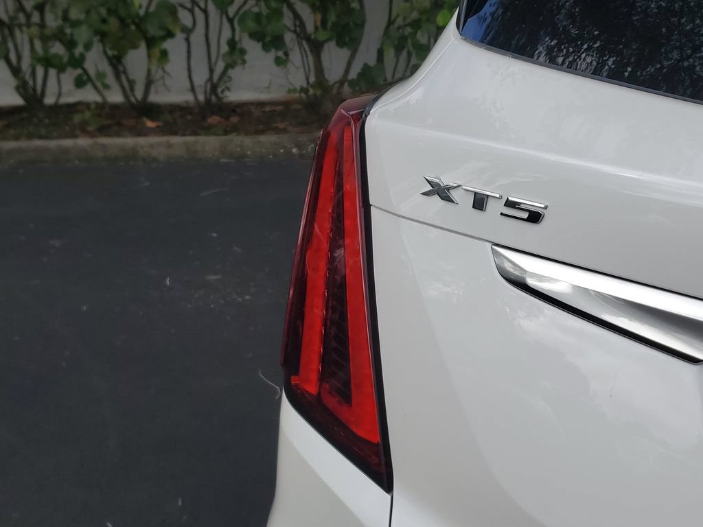 Certified 2023 Cadillac XT5 Premium Luxury w/ Technology Package FWD image 28