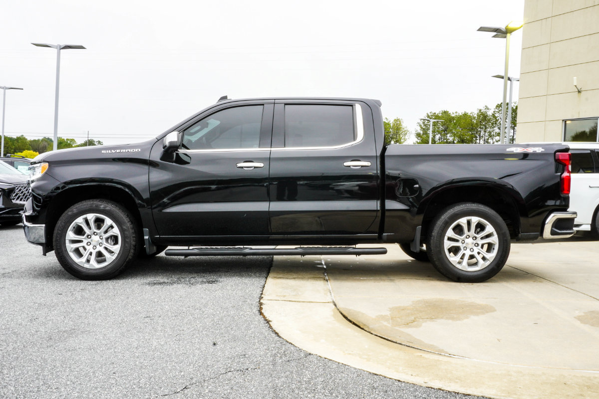 Used 2023 Chevrolet Silverado 1500 LTZ AWD/4WD image 10