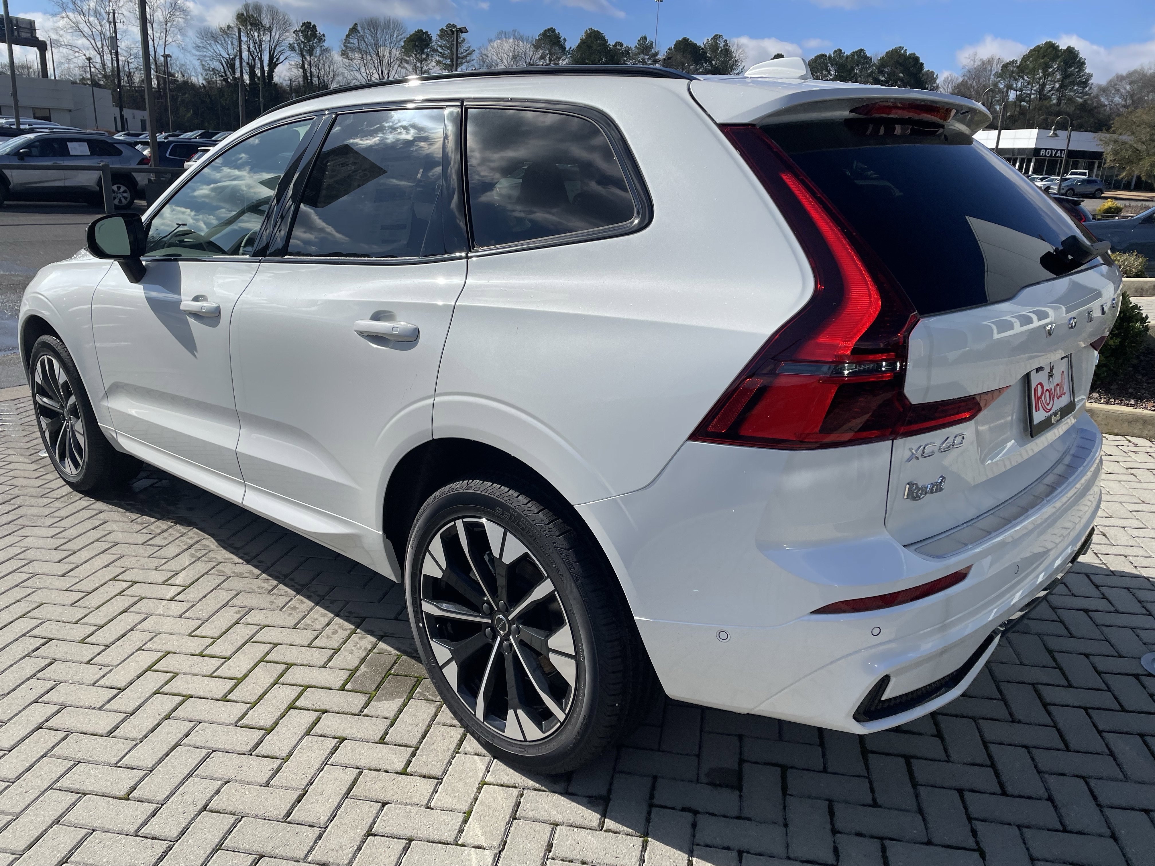 New 2026 Volvo XC60 B5 Plus w/ Protection Package Premier image 6
