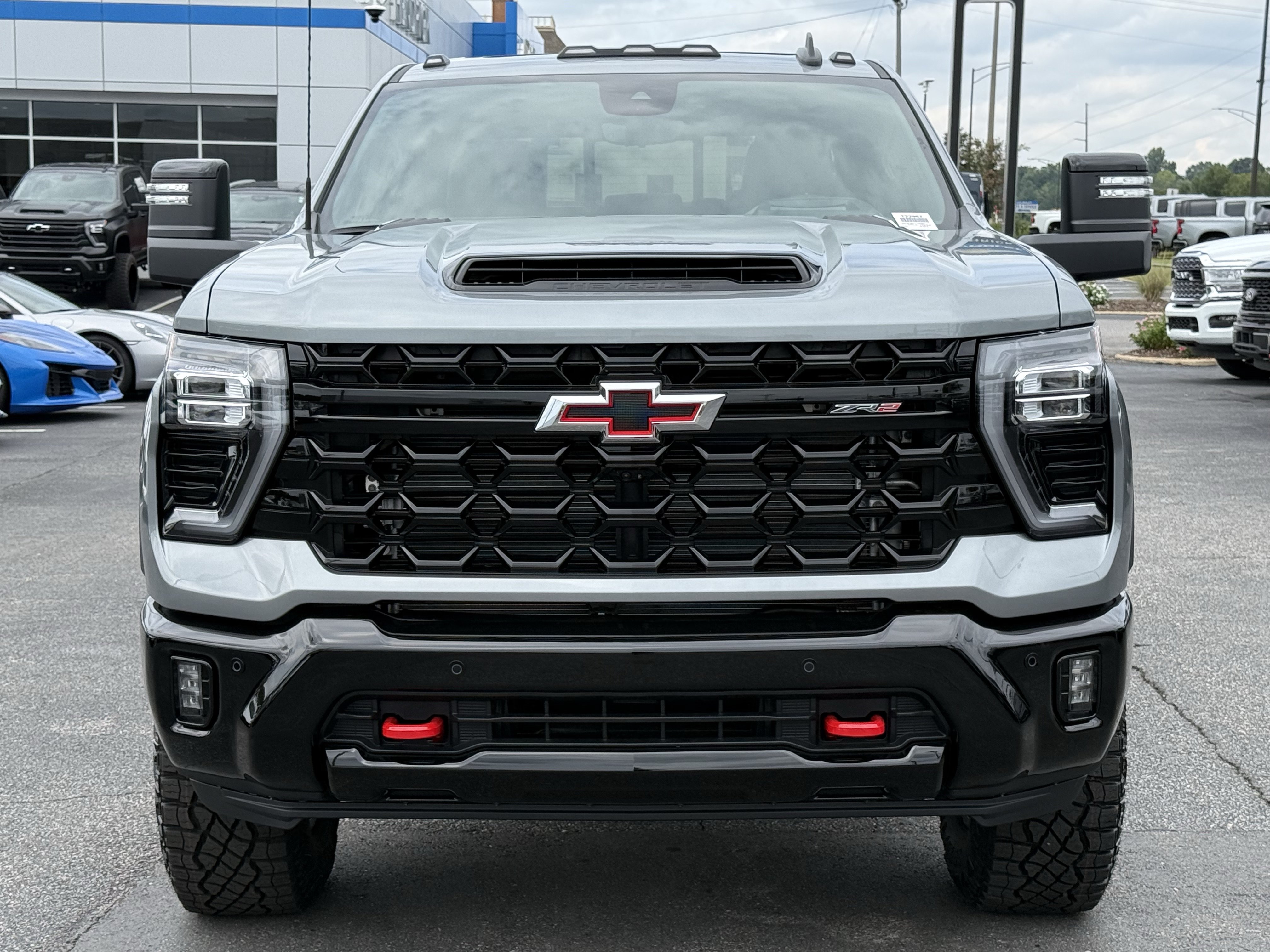 New 2026 Chevrolet Silverado 2500 ZR2 AWD/4WD image 3
