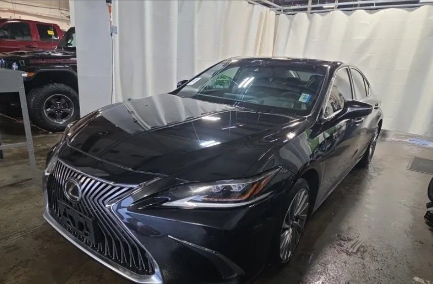 Used 2019 Lexus ES 350 Ultra Luxury w/ Accessory Package 2 video 1
