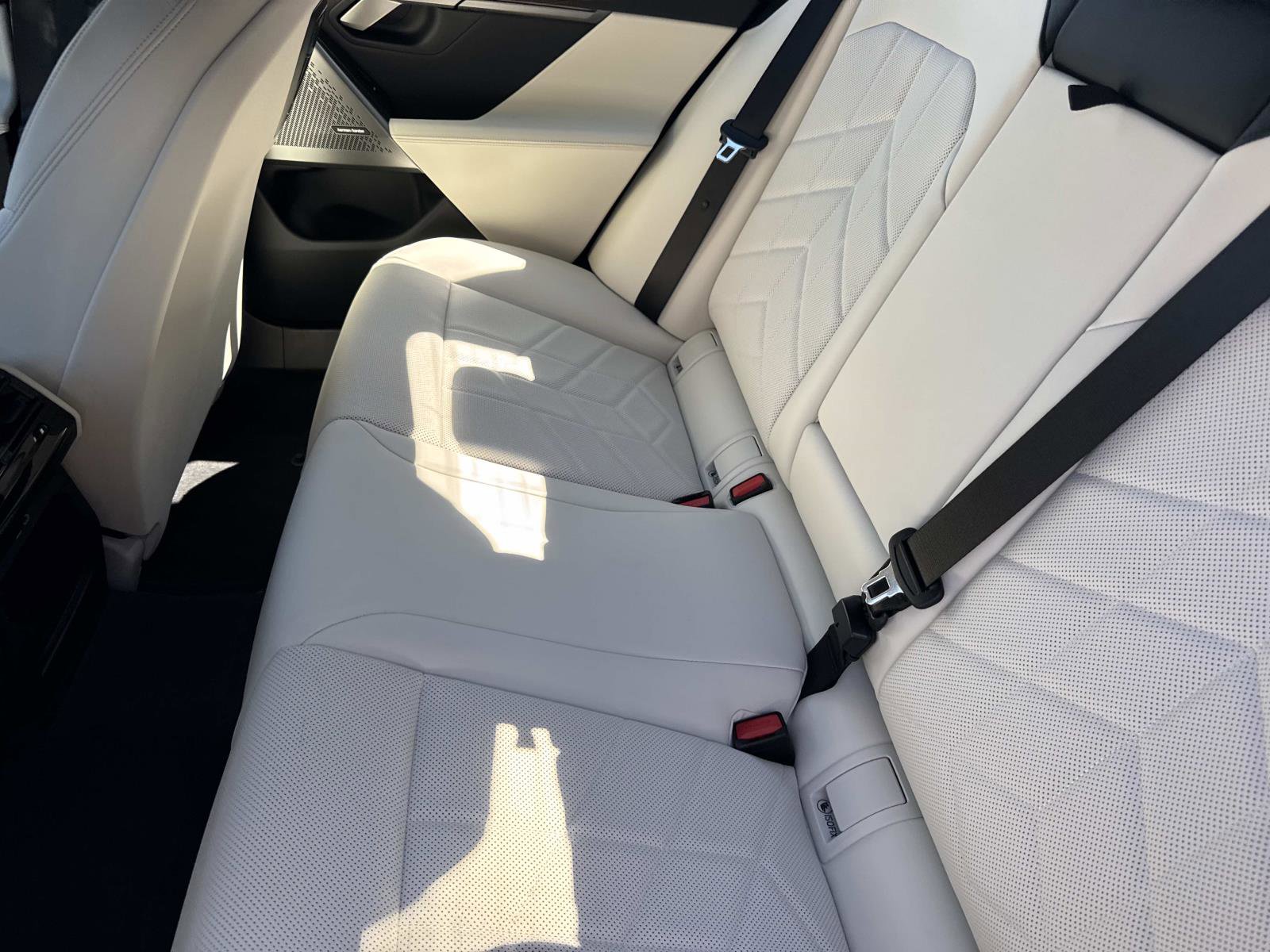 Certified 2025 BMW 530i w/ M Sport Package image 13