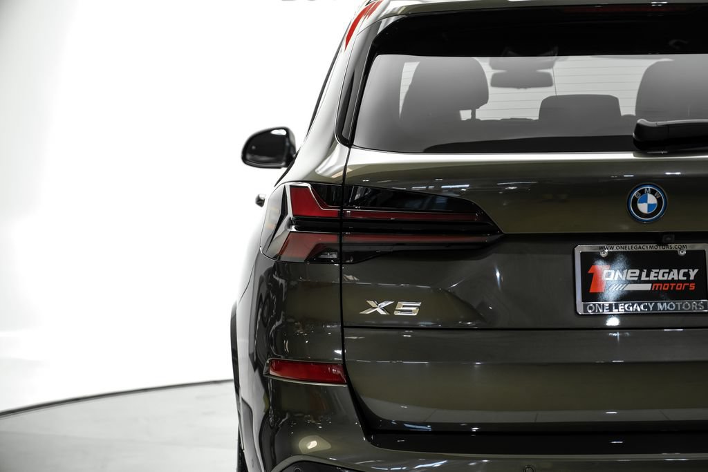 Used 2024 BMW X5 xDrive50e w/ M Sport Package AWD/4WD image 48
