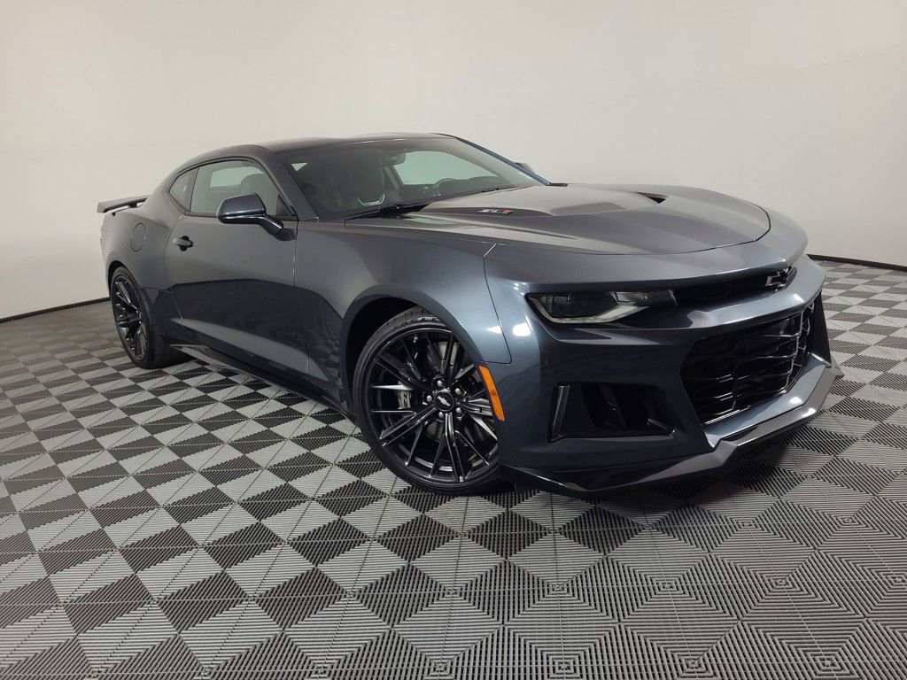 Used 2019 Chevrolet Camaro ZL1 image 1