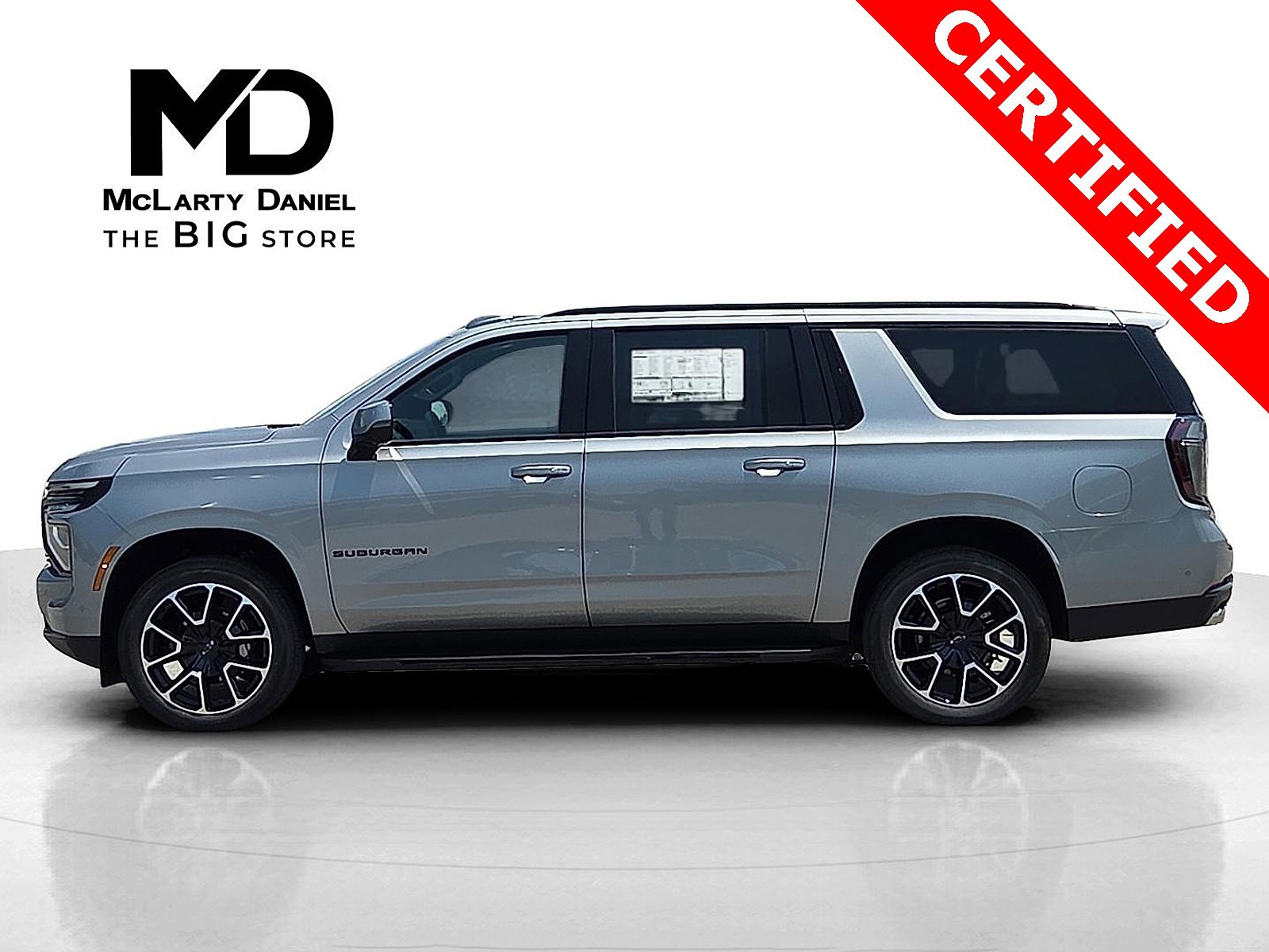 Used 2025 Chevrolet Suburban RST w/ RST Capability Package image 3