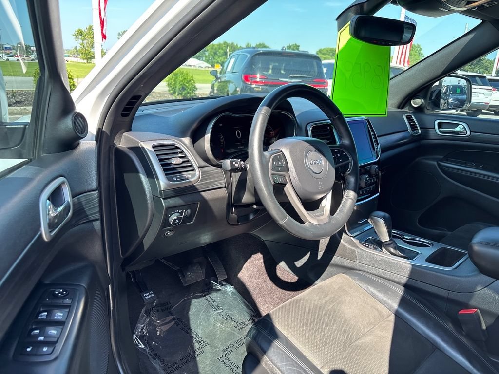 Used 2019 Jeep Grand Cherokee Altitude RWD image 6
