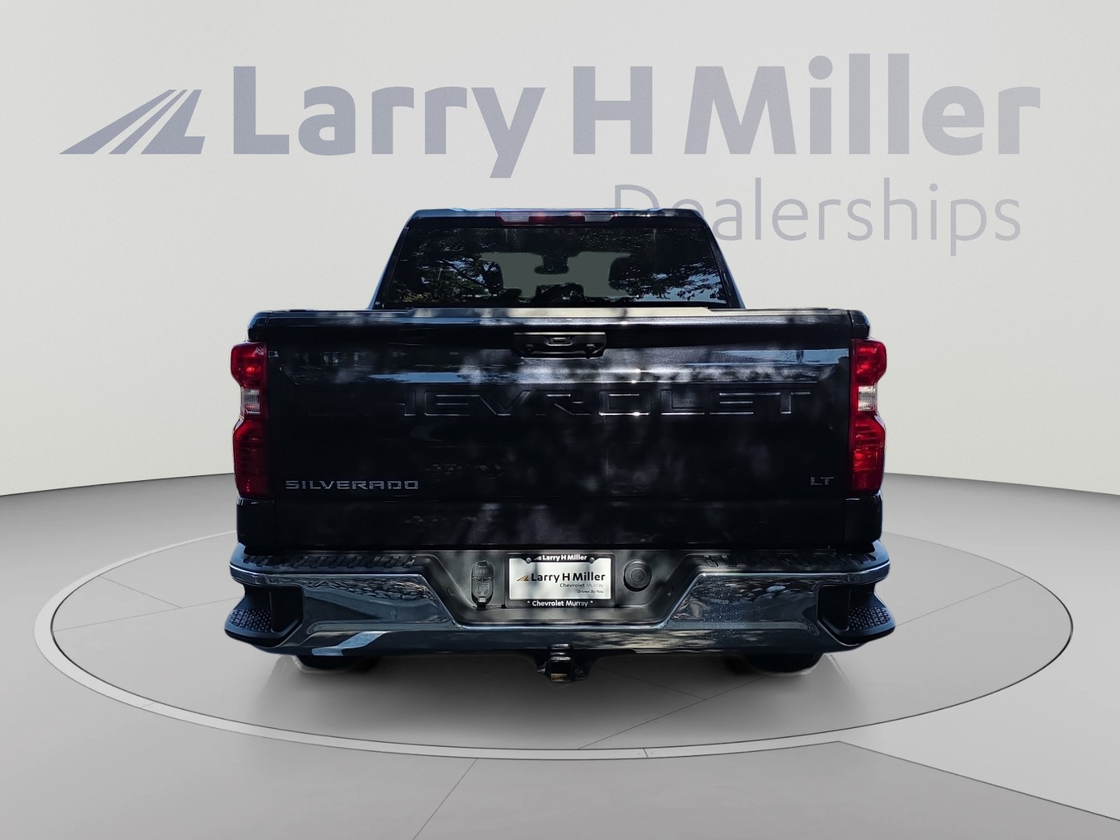 Used 2023 Chevrolet Silverado 1500 LT AWD/4WD image 4