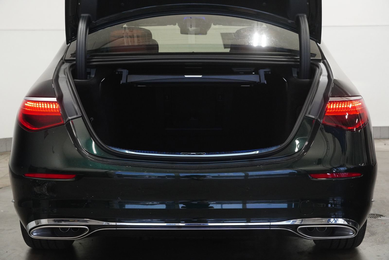 New 2026 Mercedes-Benz S 580 4MATIC Sedan image 34