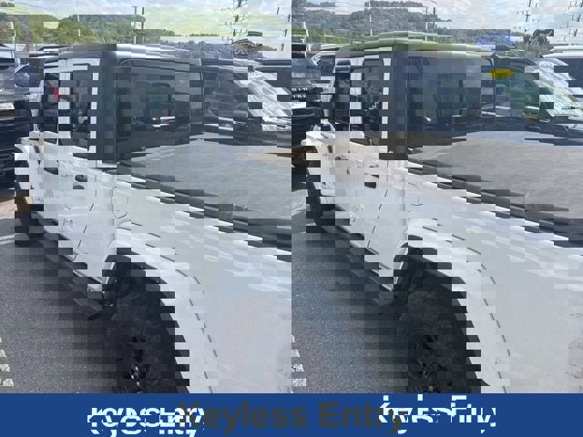 Used 2022 Jeep Gladiator Willys image 19