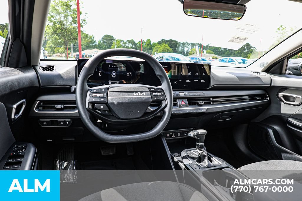 Used 2025 Kia K4 FWD image 27