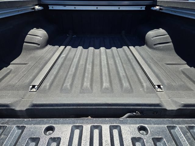 Used 2016 Nissan Frontier SV w/ SV Value Truck Package AWD/4WD image 14