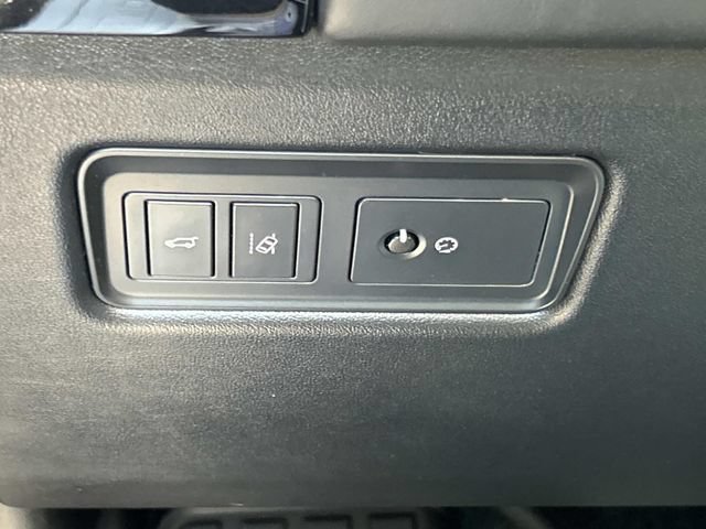 Used 2017 Land Rover Range Rover Supercharged AWD/4WD image 34