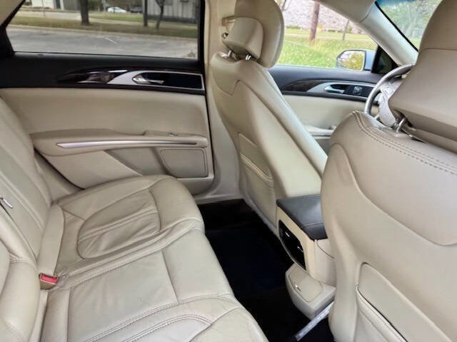 Used 2014 Lincoln MKZ Hybrid w/ Equipment Group 201A Select FWD image 19