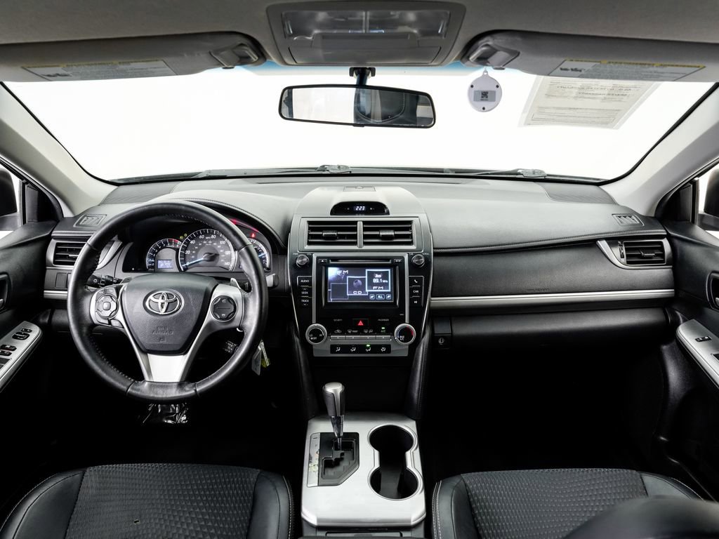 Used 2012 Toyota Camry SE image 19