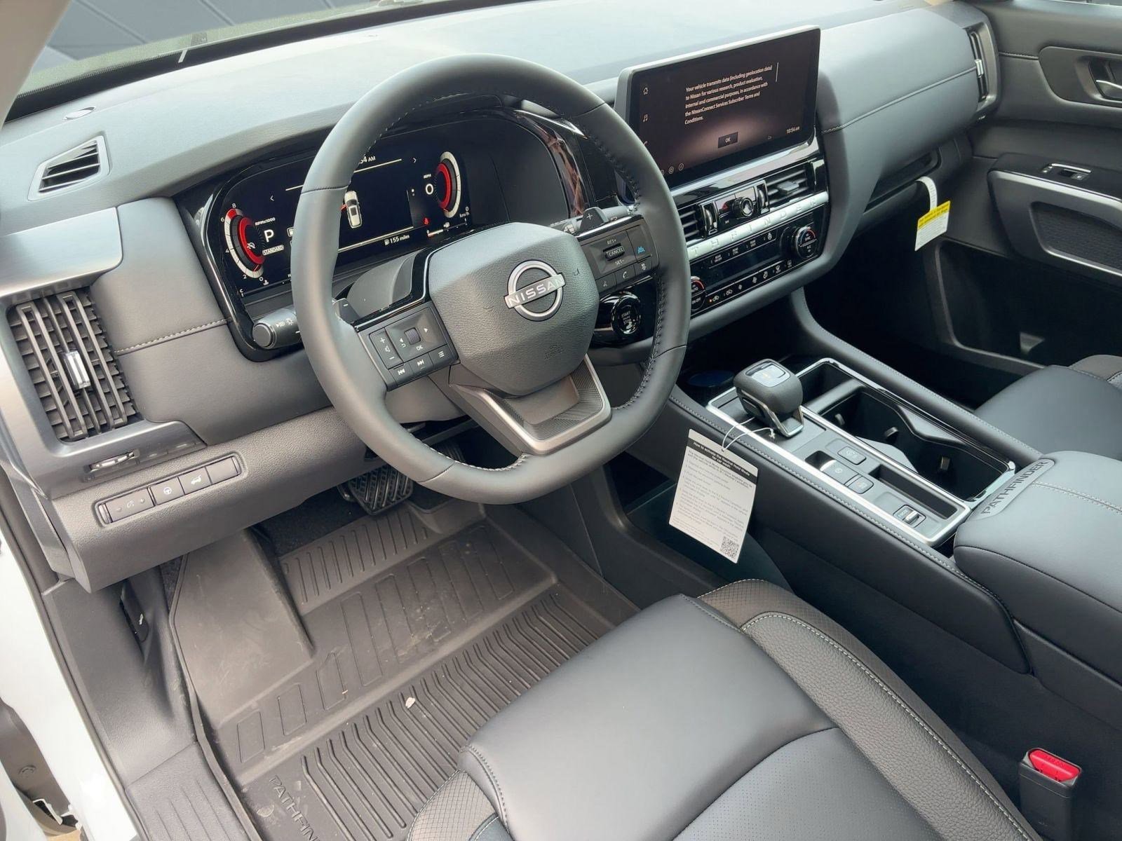 New 2026 Nissan Pathfinder SL image 4