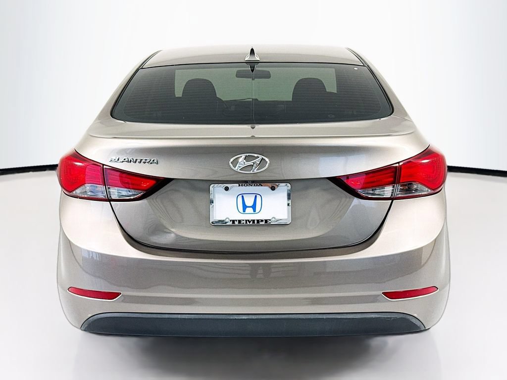 Used 2015 Hyundai Elantra SE w/ Option Group 03 FWD image 6