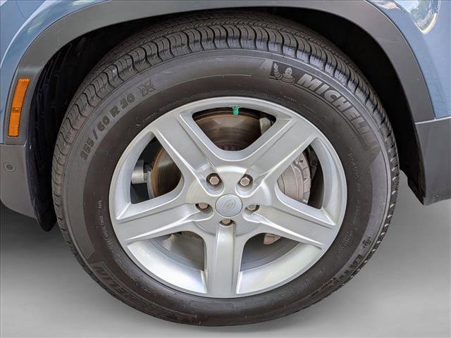 Used 2021 Land Rover Defender 110 SE image 25