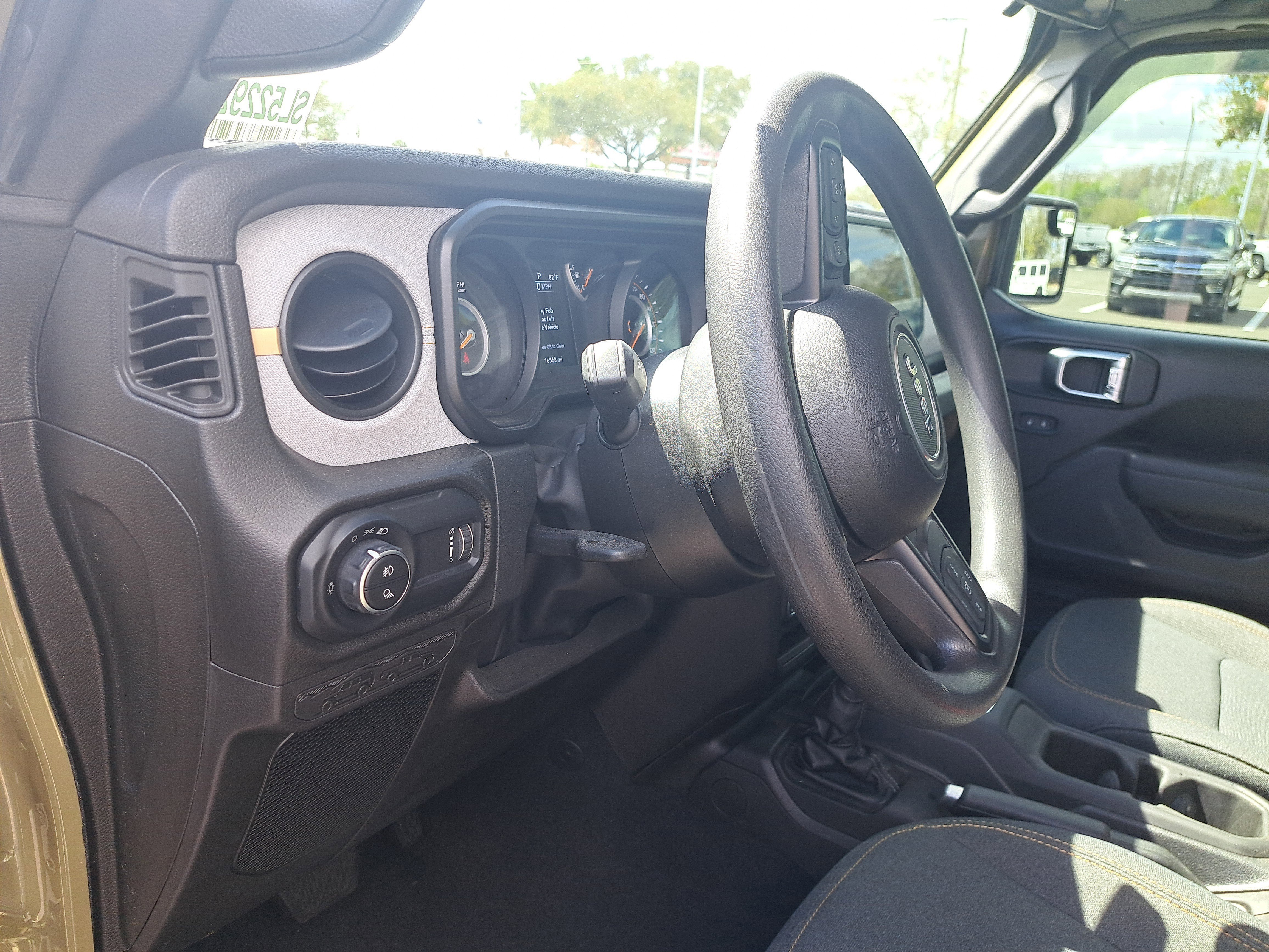 Used 2025 Jeep Gladiator Sport AWD/4WD image 31