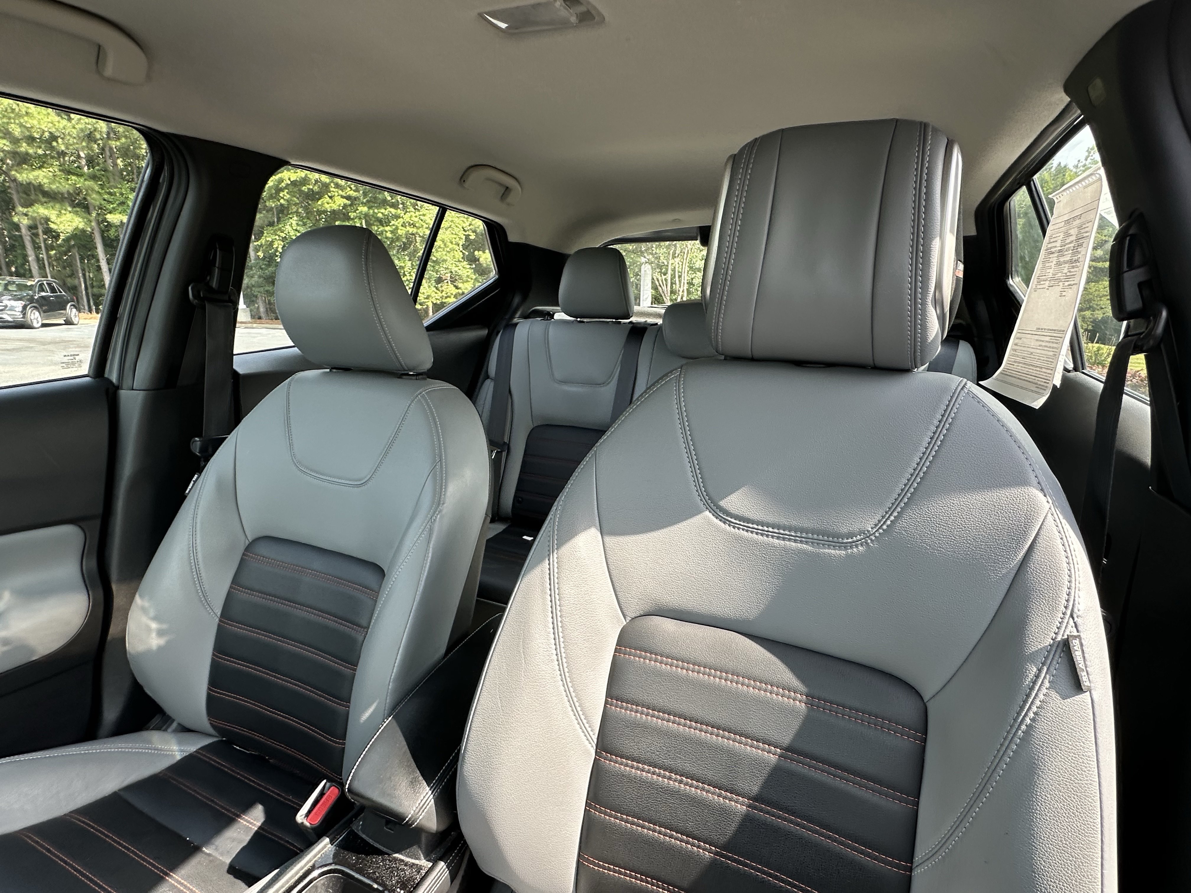 Used 2021 Nissan Kicks SR w/ SR Premium Package FWD image 7
