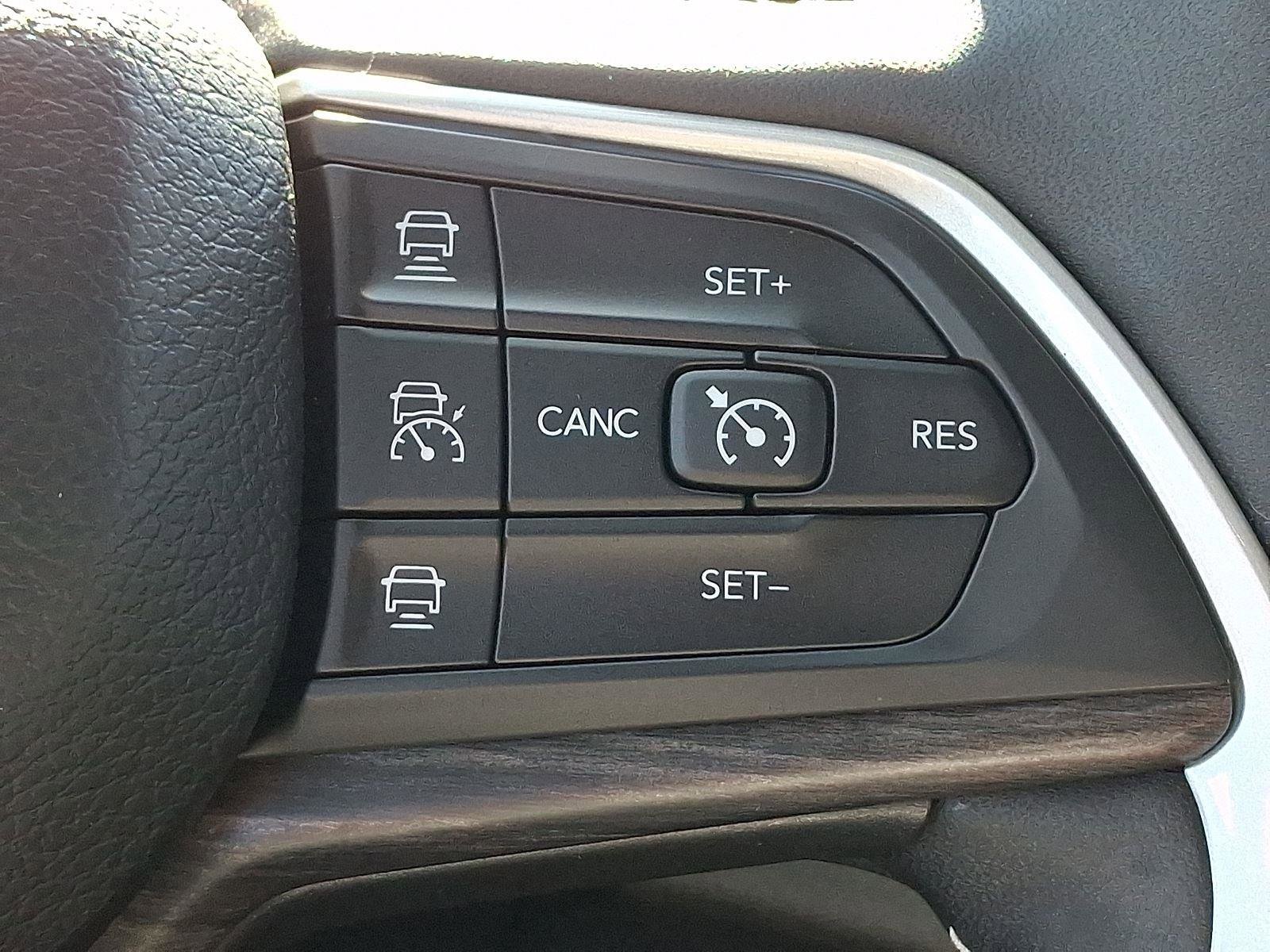 Certified 2023 Jeep Grand Cherokee Limited AWD/4WD image 23