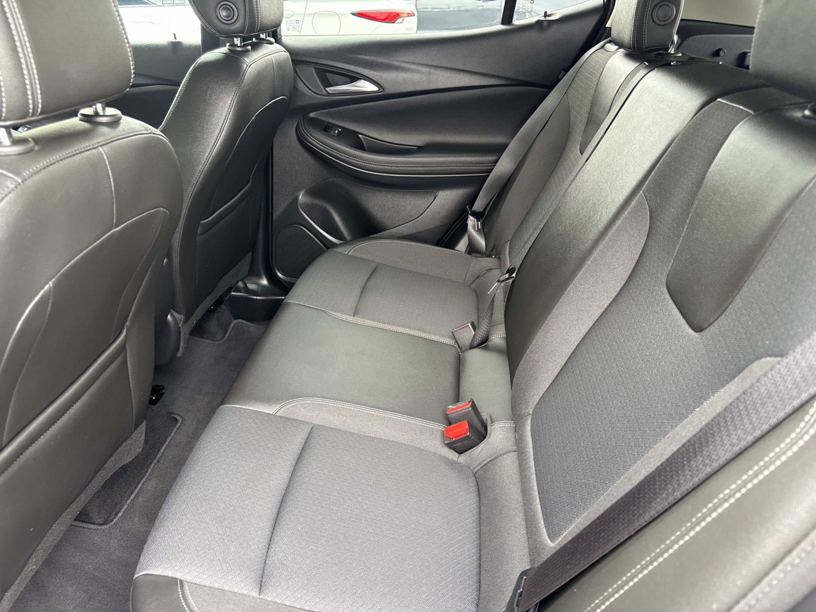 Used 2025 Buick Encore GX Preferred image 24