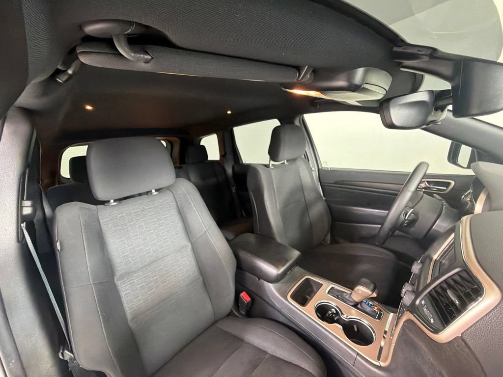 Used 2017 Jeep Grand Cherokee Laredo w/ Quick Order Package 2BE RWD image 28