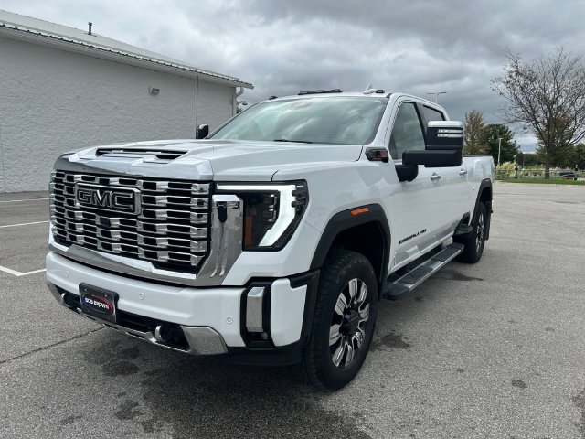 Used 2024 GMC Sierra 2500 Denali w/ Denali Reserve Package AWD/4WD image 35