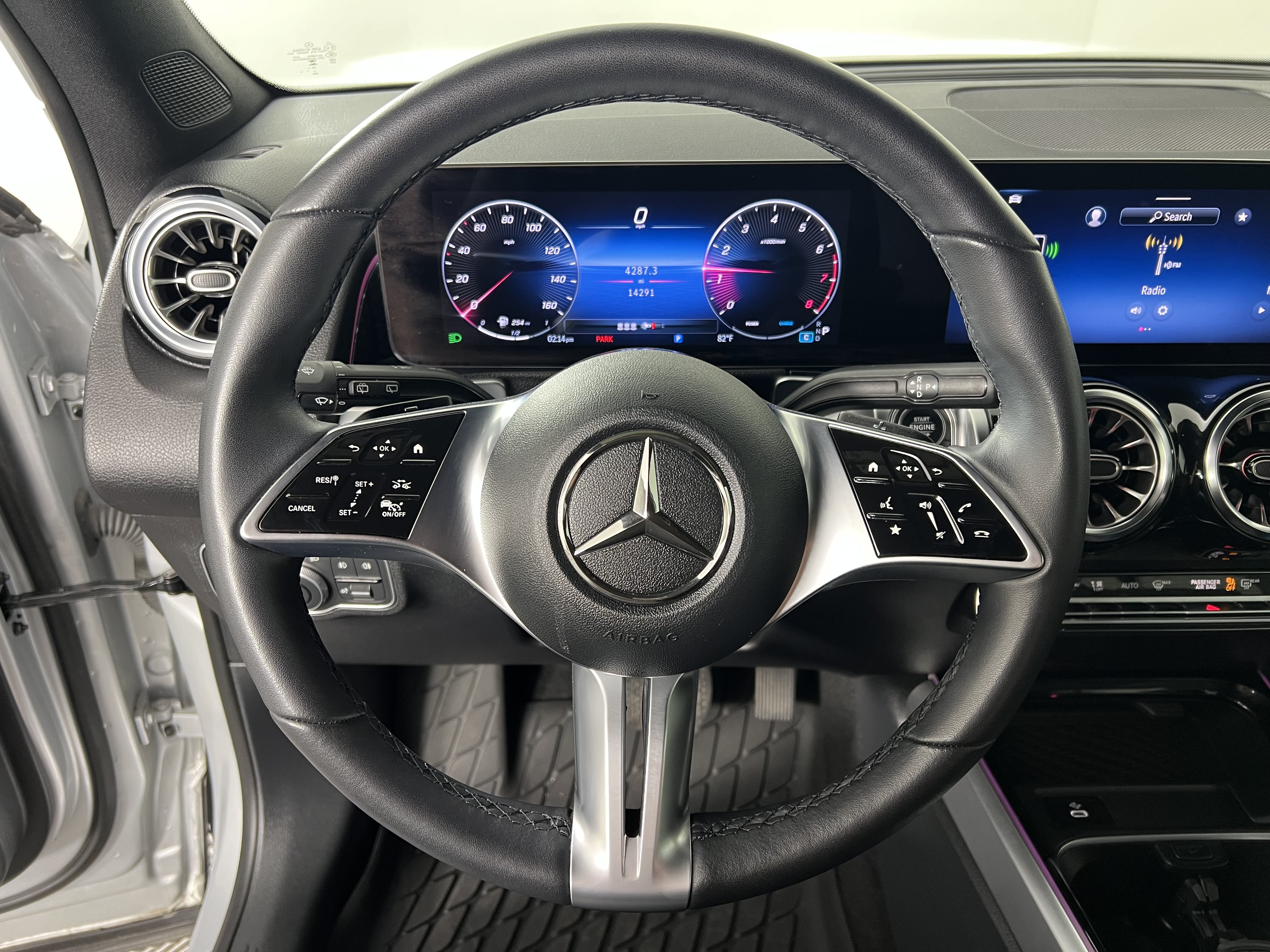 Certified 2024 Mercedes-Benz GLB 250 4MATIC image 27