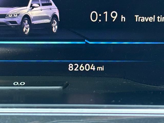 Used 2018 Volkswagen Tiguan SEL Premium AWD/4WD image 12