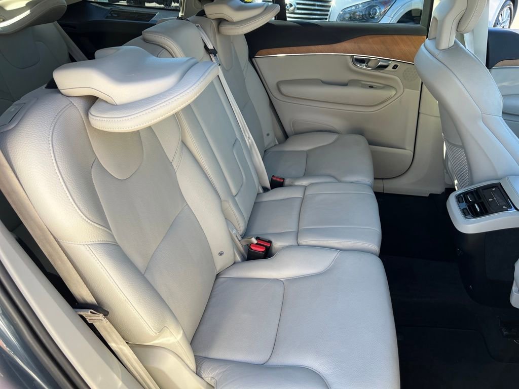 Used 2022 Volvo XC90 T6 Momentum w/ Advanced Package image 22
