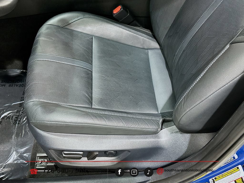 Used 2025 Toyota Camry XSE FWD image 21