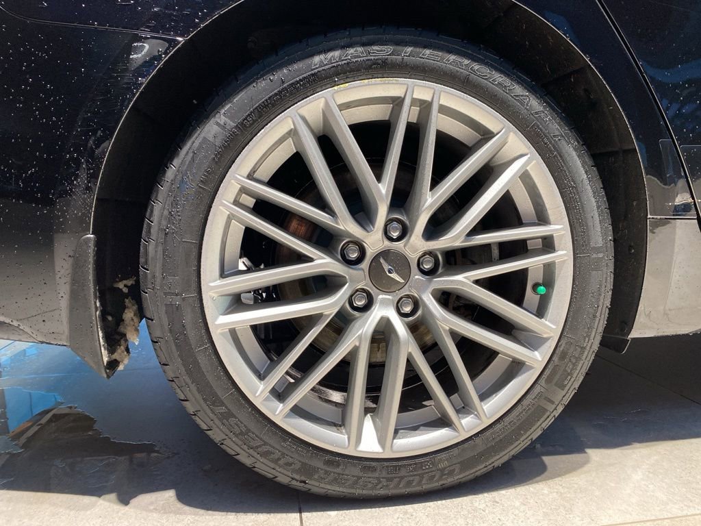 Used 2020 Genesis G70 2.0T image 32