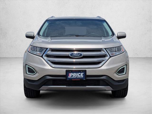 Used 2018 Ford Edge Titanium w/ Technology Package FWD image 2