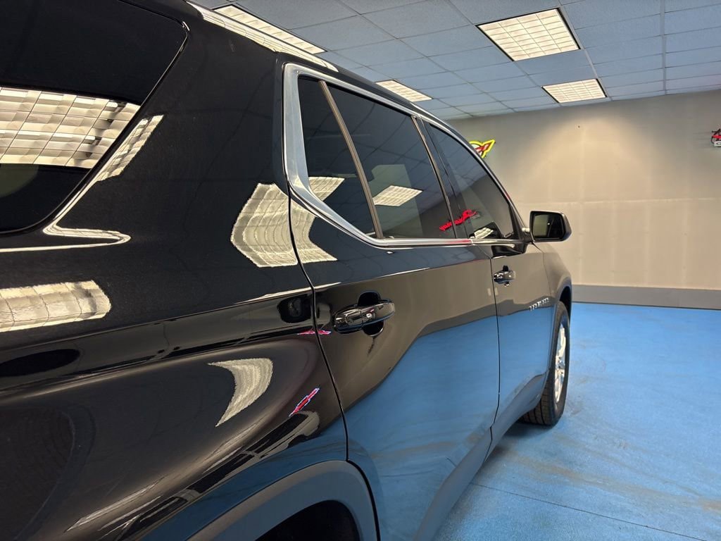 Used 2021 Chevrolet Traverse LS image 6