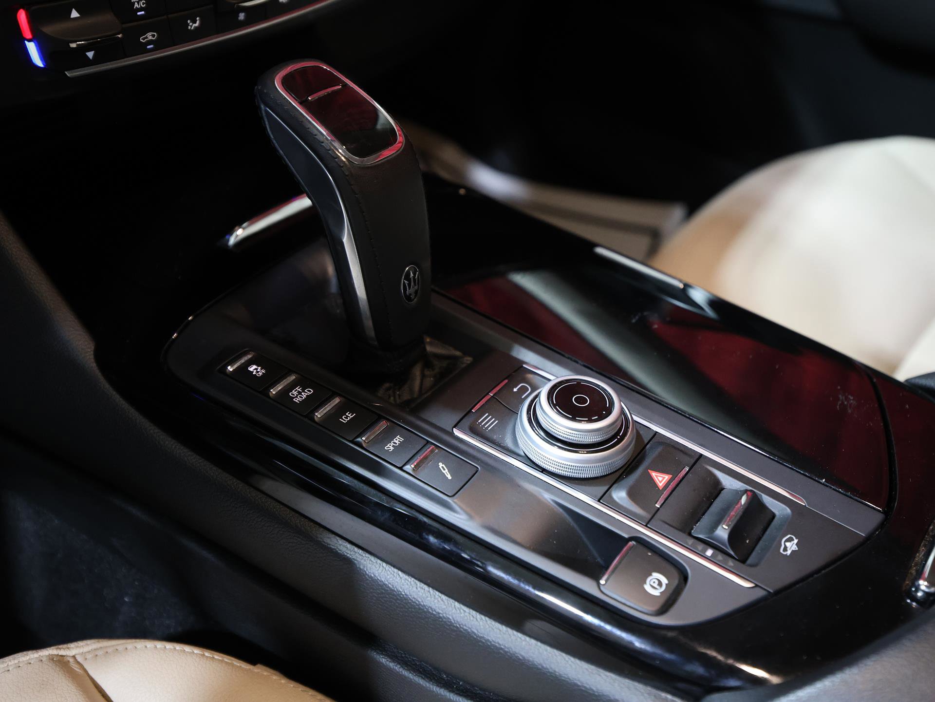 Used 2020 Maserati Levante S AWD/4WD image 21