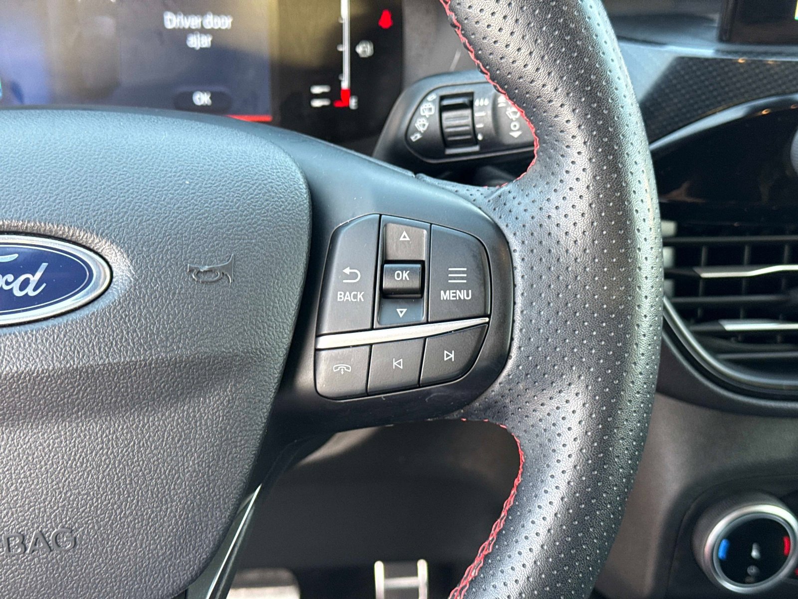 Used 2023 Ford Escape ST-Line image 30