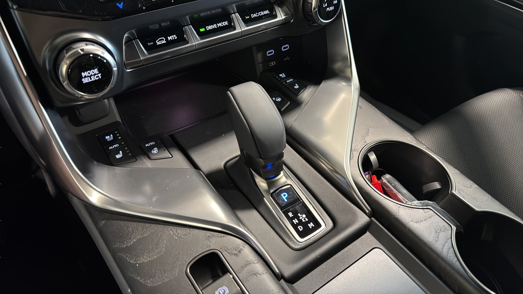 New 2026 Lexus LX 700h Luxury AWD/4WD image 24