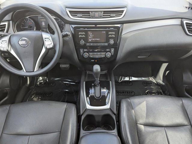 Used 2016 Nissan Rogue SV w/ SV Family Package FWD image 20
