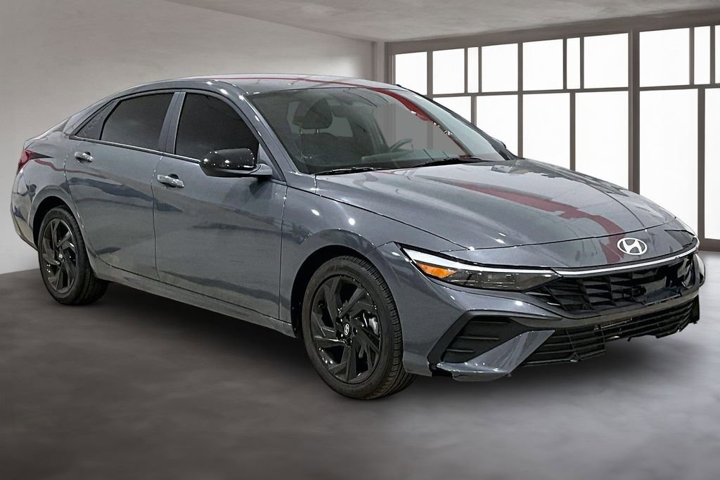 Used 2026 Hyundai Elantra Sport w/ Cargo Package FWD image 9