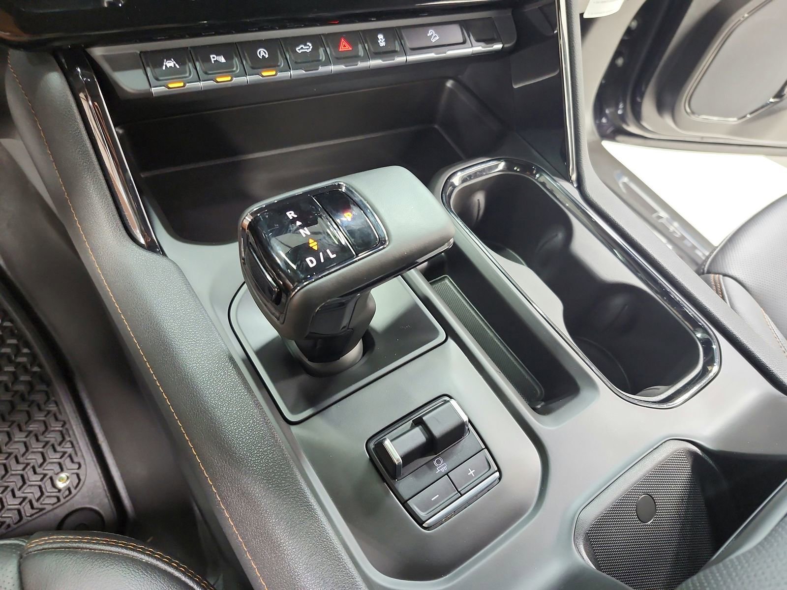 Used 2026 GMC Sierra 1500 AT4 w/ AT4 Premium Package AWD/4WD image 29